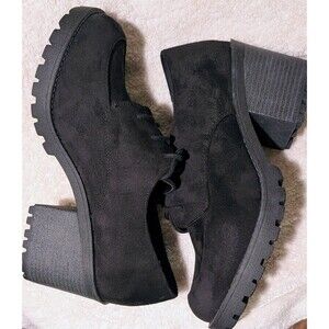 UNR8ED Keeper Black Faux Suede Platform Lug Sole Oxfords Womens 9.5M NWOB